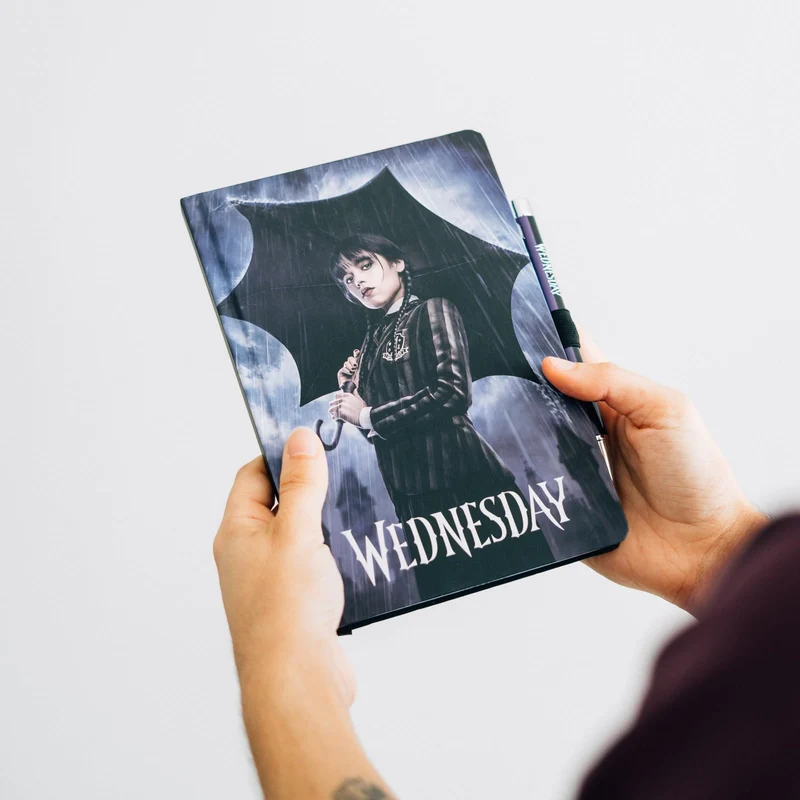 Wednesday Premium-Notizbuch mit Projektorstift