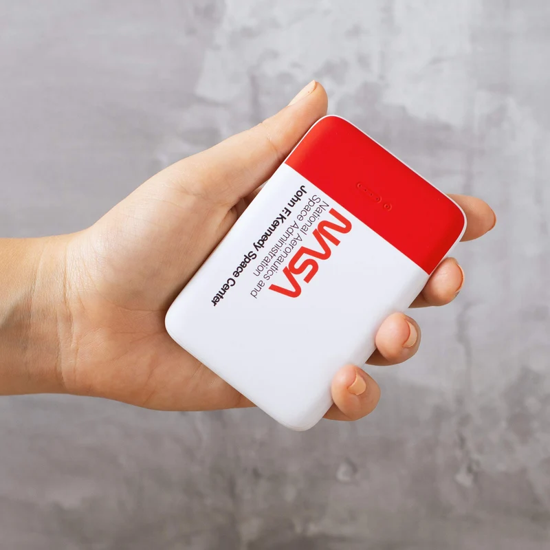 NASA Powerbank mit kabellosem Laden