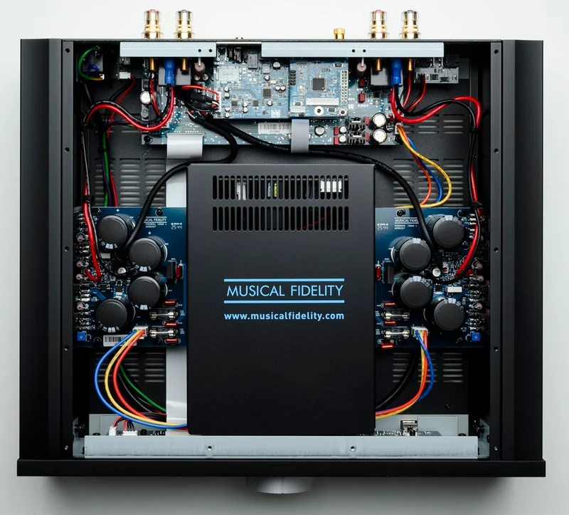 Musical Fidelity M6xi | Amplificateur stéréo intégré 220Watts/Canal