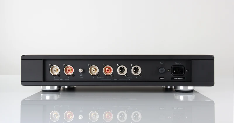 Rega Aura Référence MC – Préampli phono de référence à bobine mobile