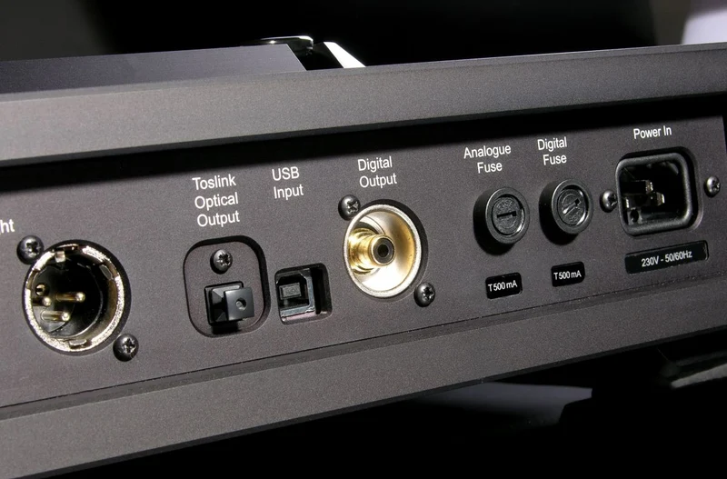 Rega Valve Isis – Lecteur CD à tubes de référence