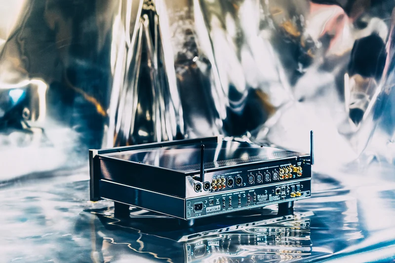 McIntosh CS7500 | Préamplificateur réseau avec streaming