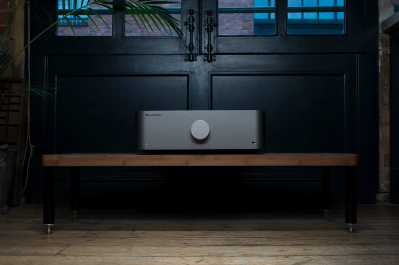 Cambridge Audio EDGE A - Amplificateur stéréo intégré 100 W/canal, Bluetooth (Occasion, État Neuf)