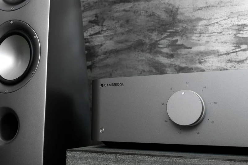 Cambridge Audio EDGE A - Amplificateur stéréo intégré 100 W/canal, Bluetooth (Occasion, État Neuf)