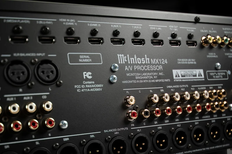 McIntosh MX124 | Processeur cinéma maison Dolby Atmos 13.4 Canaux