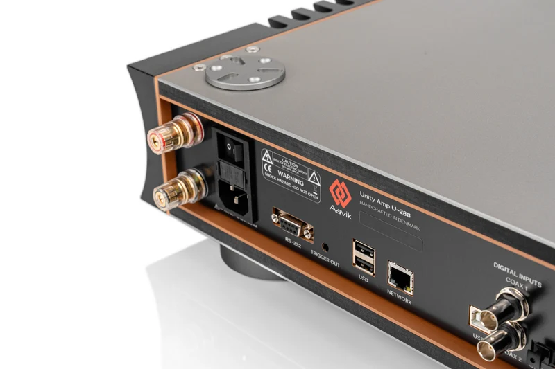 Aavik U-288 | Amplificateur stéréo intégré 300Watts par canal