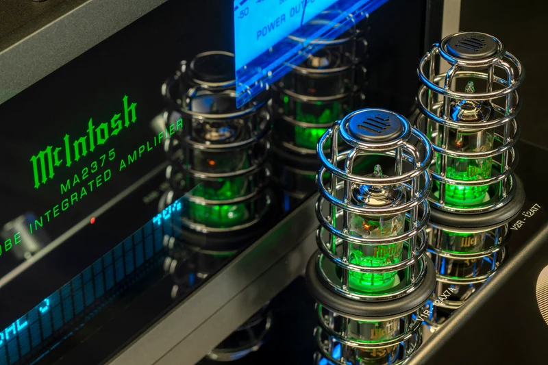 McIntosh MA2375 | Amplificateur intégré à tubes stéréo 75Watts par canal