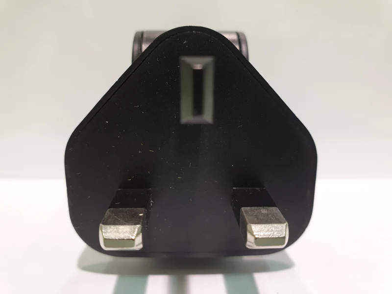 Double USB Plug Mains 3.1Amp Output For Smartphones & Tablets UK Wall Charger