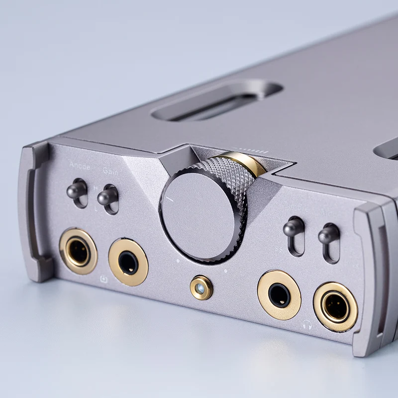 Cayin C9ii Titanium Color Edition - mobiler High-End Röhrenverstärker