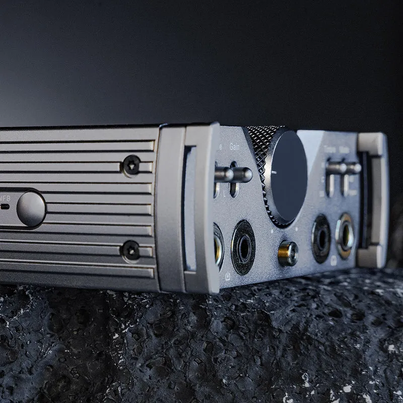 Cayin C9ii Titanium Color Edition - mobiler High-End Röhrenverstärker