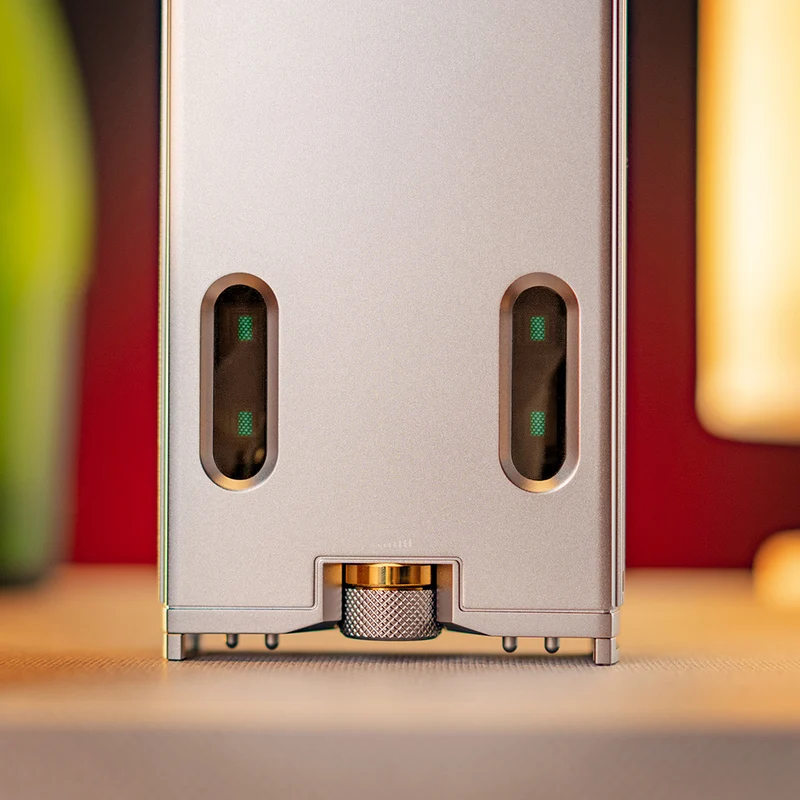 Cayin C9ii Titanium Color Edition - mobiler High-End Röhrenverstärker