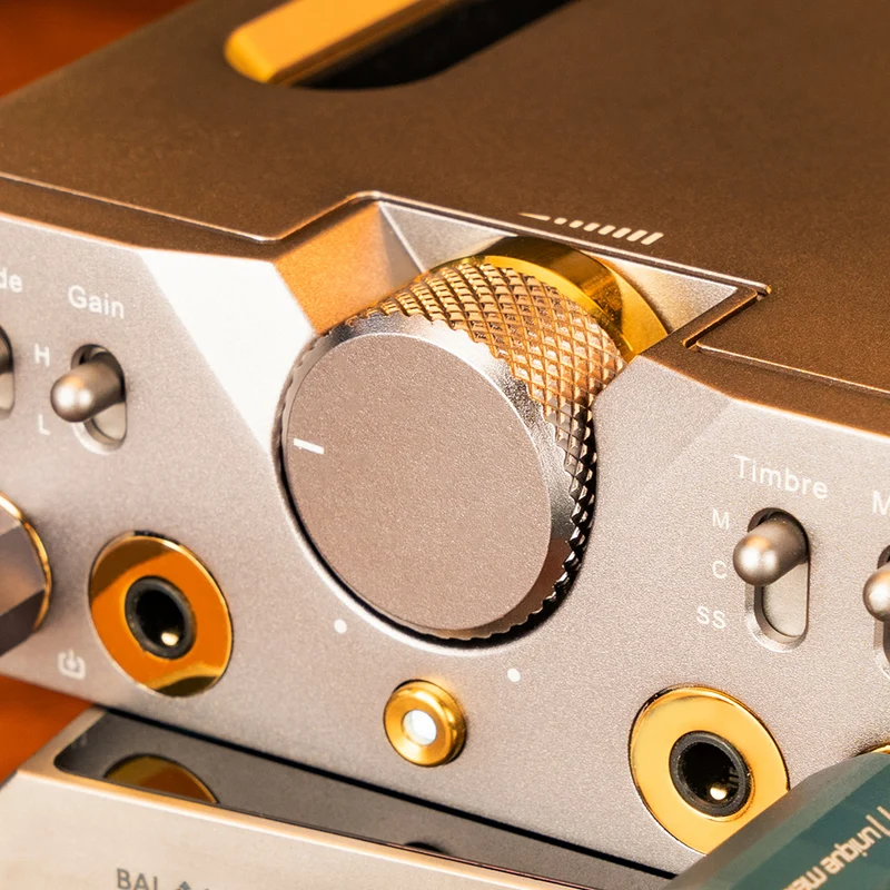 Cayin C9ii Titanium Color Edition - mobiler High-End Röhrenverstärker