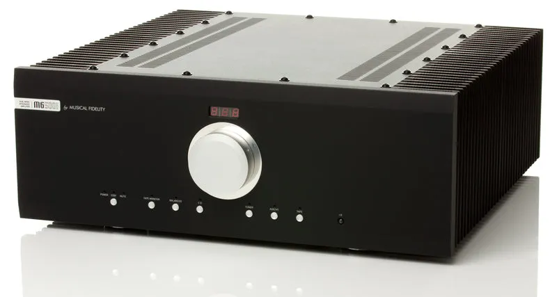 Musical Fidelity M6SI500 - Amplificateur stéréo intégré 500W/C, cinq entrées XLR