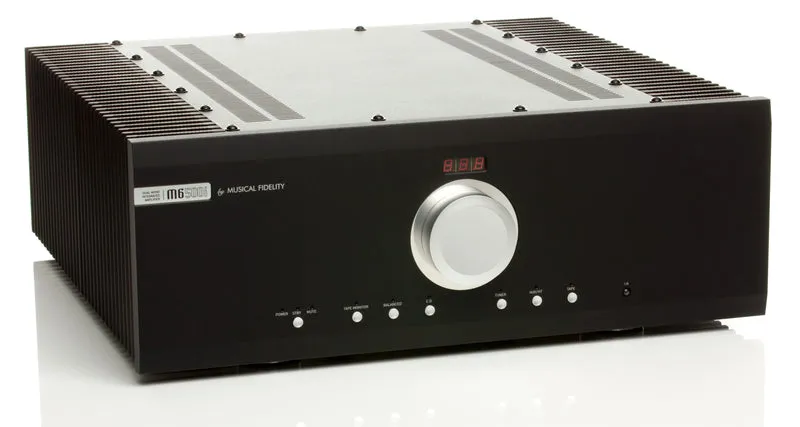 Musical Fidelity M6SI500 - Amplificateur stéréo intégré 500W/C, cinq entrées XLR