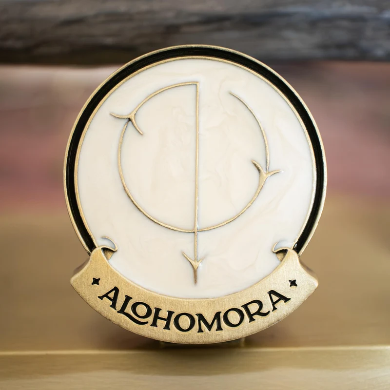 Harry Potter Zauberstab Alohomora mit Ständer und Anstecker