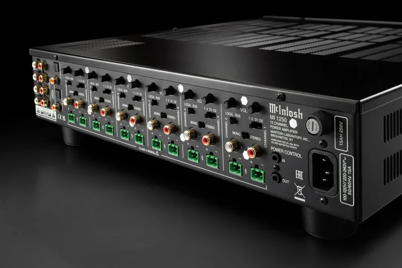 McIntosh MI1250 | Amplificateur multi-zones 50Watts par canal 8 Ohms