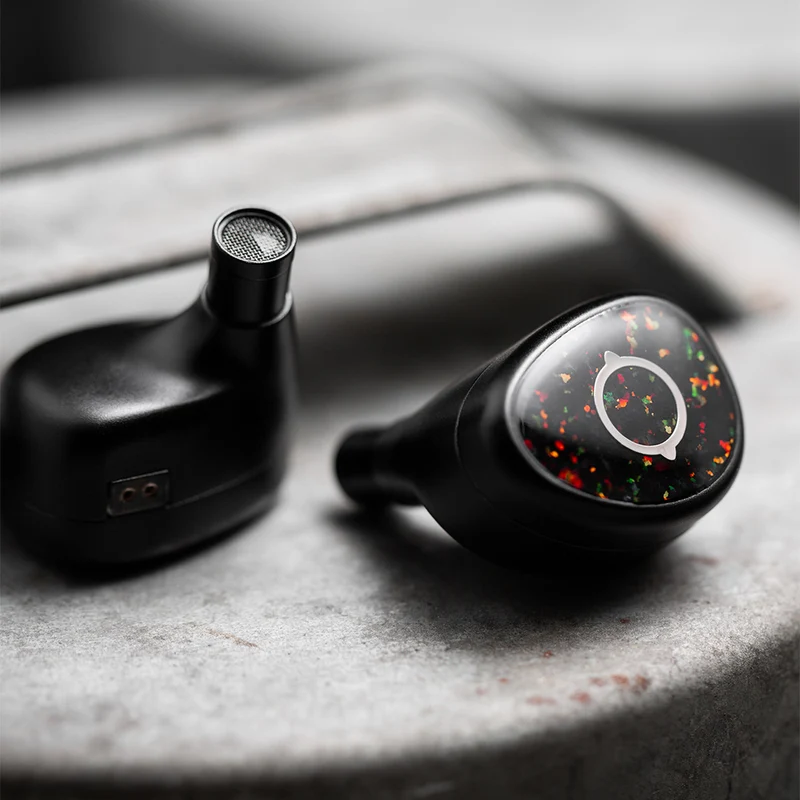 Lime Ears Incognita - 7 Driver Hybrid IEMs