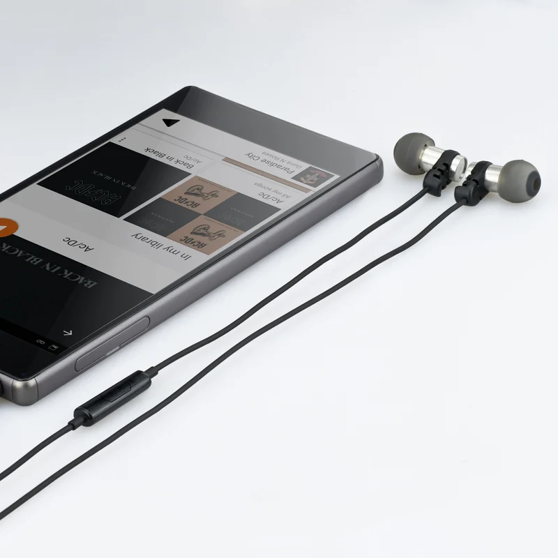 Écouteurs à isolation acoustique Omega IEM avec microphone et télécommande