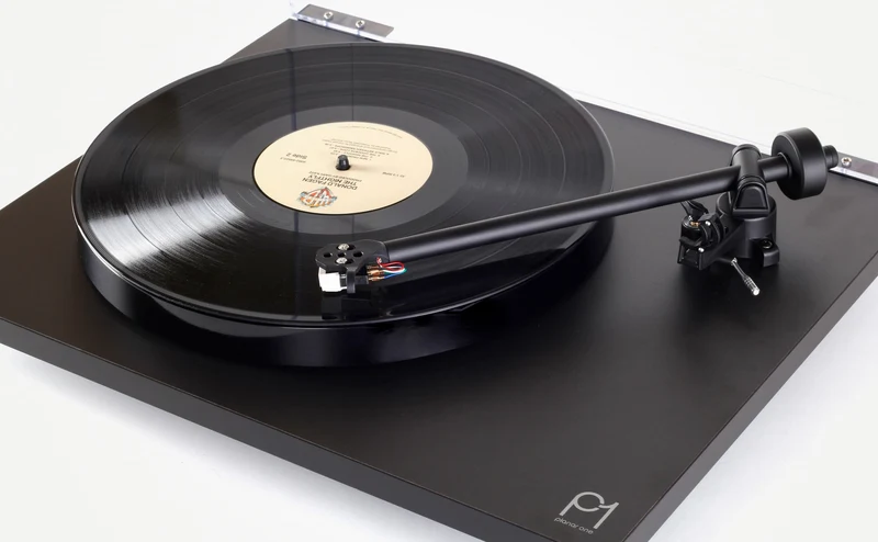 REGA Planar 1 - Table tournante « Plug and Play » avec cartouche carbon