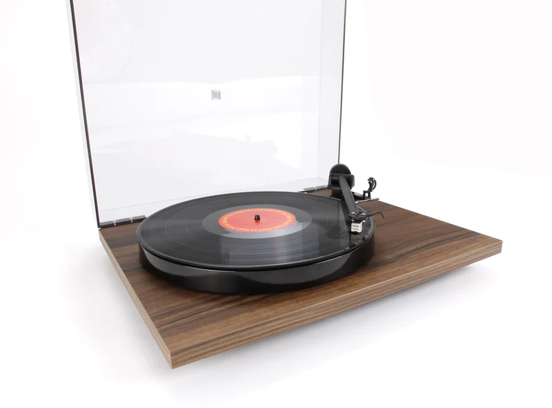REGA Planar 1 - Table tournante « Plug and Play » avec cartouche carbon