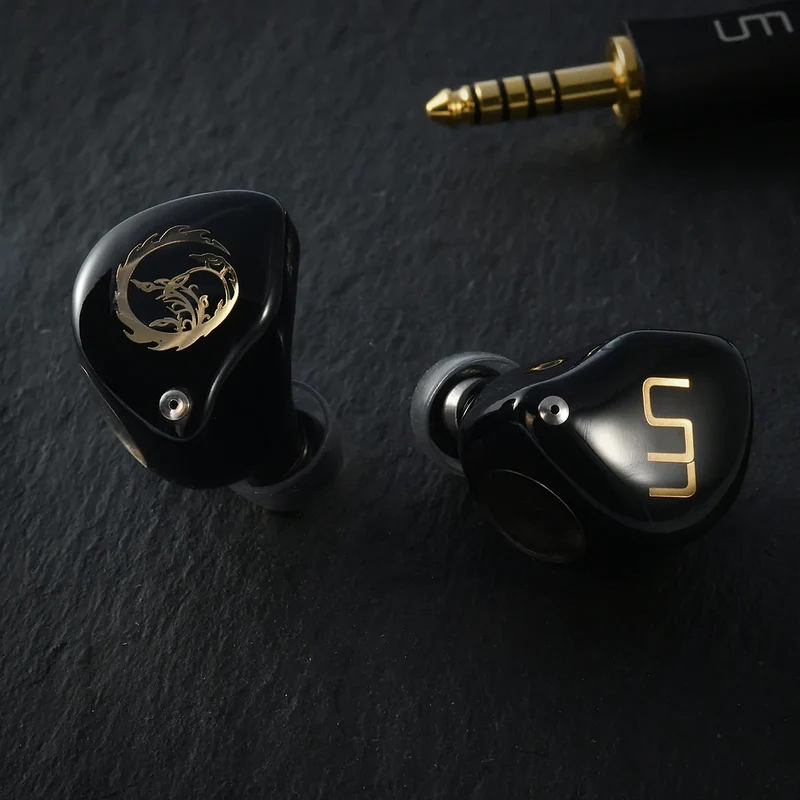 Unique Melody UM MEXT - High-End Tribrid IEM