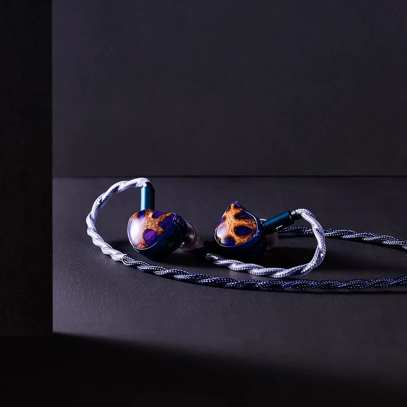 Unique Melody The Multiverse Mentor - Hybrid Flagship IEM