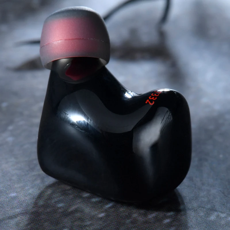 Aroma Audio Witch Girl W12 - 12 BA Flagship IEM