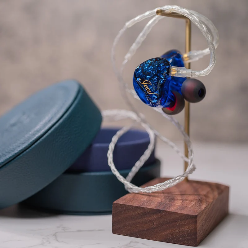 Aroma Audio Jewel - Tribrid Flagship IEM