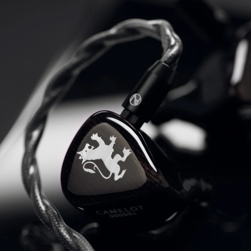 Nostalgia Audio Camelot - Tribrid Referenz In-Ear Monitor