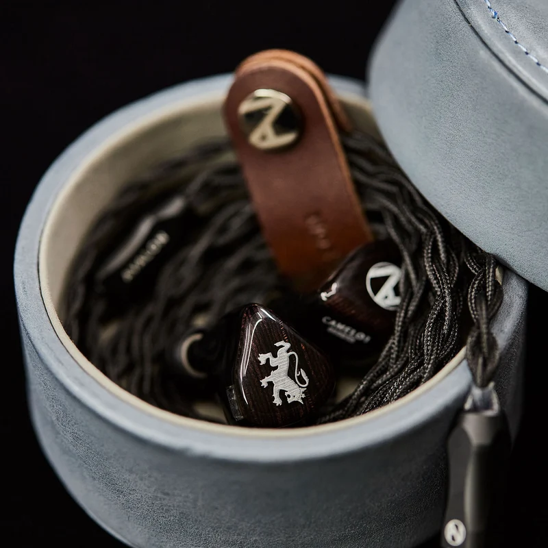 Nostalgia Audio Camelot - Tribrid Referenz In-Ear Monitor