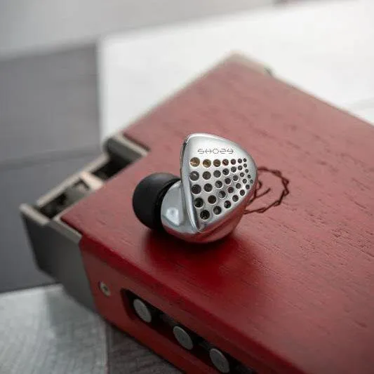 Shozy BLACK HOLE - Halboffener Premium IEM