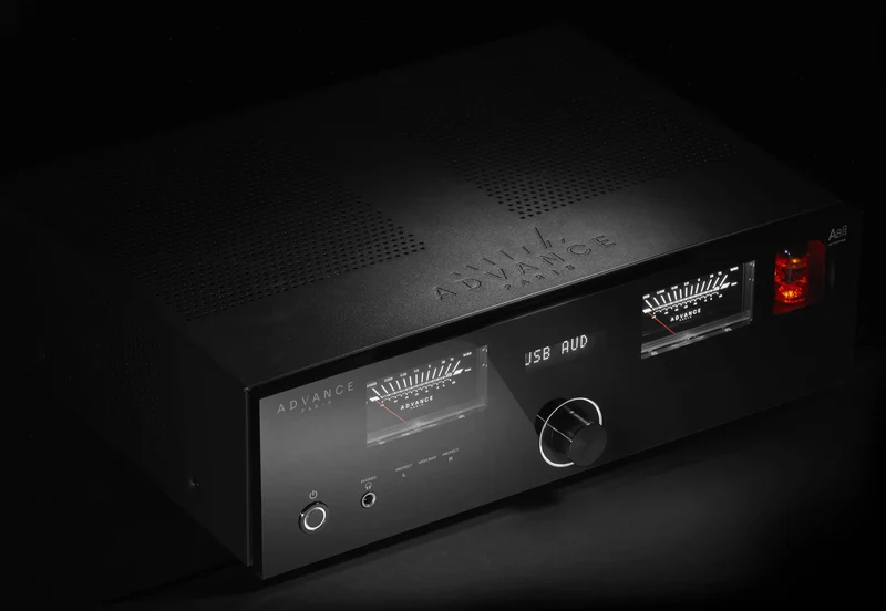 Advance Paris APEX A8 | Amplificateur stéréo haute-fidélité 2 x 76 watts.