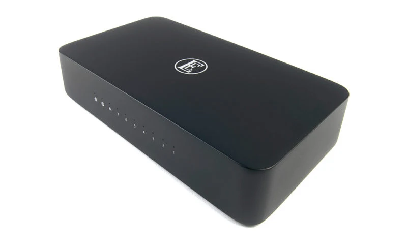 English Electric 8Switch | Huit ports Ethernet Gigabit 100/1000 Base-T de qualité audio