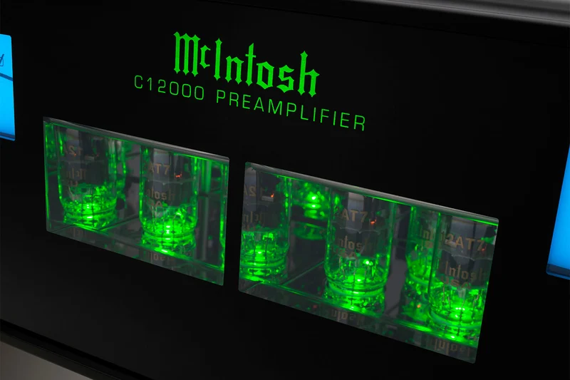 McIntosh C12000 - Préamplificateur stéréo section audio/contrôle séparées, 2 entrées phonos