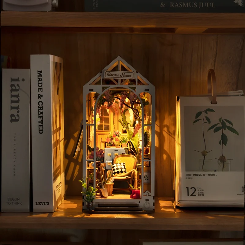 Kit de construction en bois Book Nook – Maison de jardin