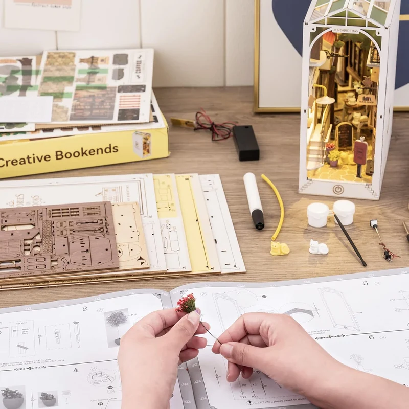 Kit de construction en bois Book Nook – Sunshine Town