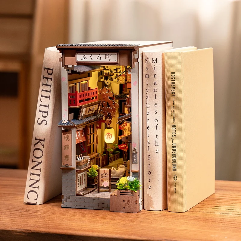 Kit de construction en bois Book Nook – Allée des cerisiers