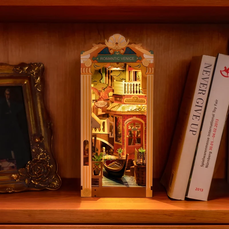 Kit de construction en bois Book Nook – Venise romantique