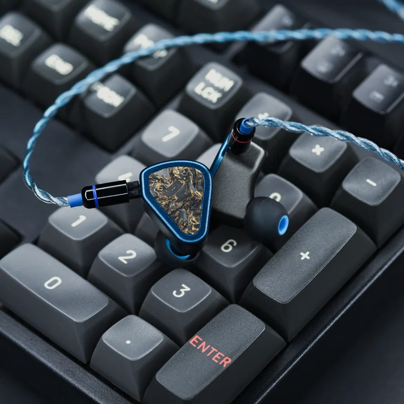 Symphonium Titan IEM