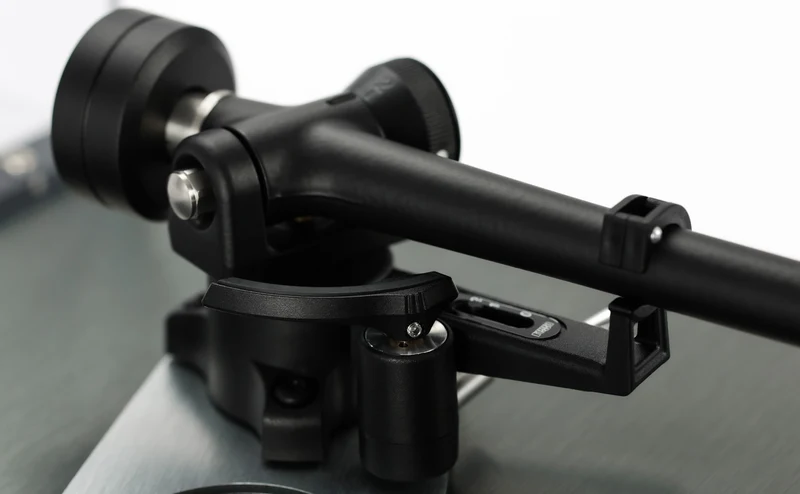 REGA | Planar 3 RS | Table Tournante avec cartouche Nd5 (quantitées limitées)