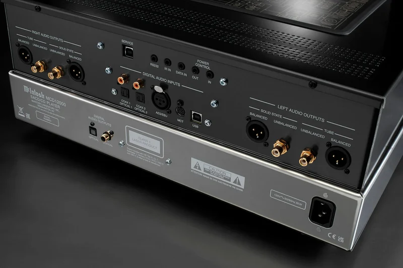 McIntosh MCD12000 - Lecteur SACD/CD, 2 DAC 32 bits/8 canaux, 4 tubes