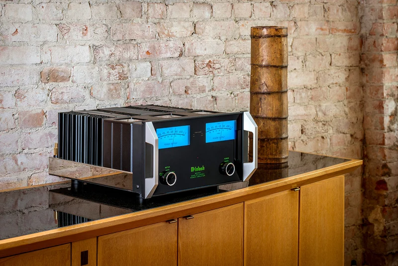 McIntosh MC462 - Amplificateur de puissance stéréo 450 W/Canal.