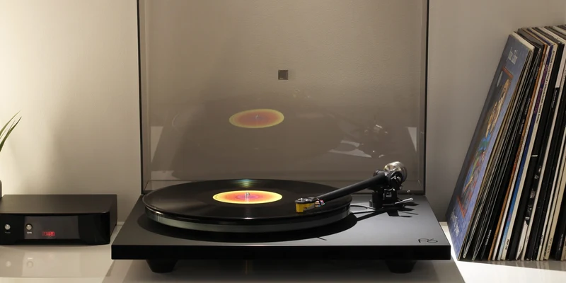 REGA Planar 6 - Table tournante avec cartouche Ania Pro + alimentation NEO MK2 incluse