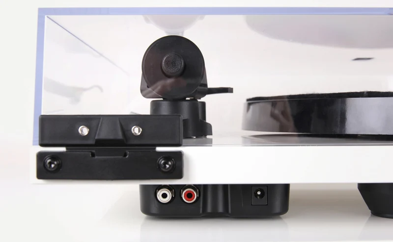 REGA Planar 1 Plus - Table tournante « Plug and Play » avec avec Fono Mini A2D