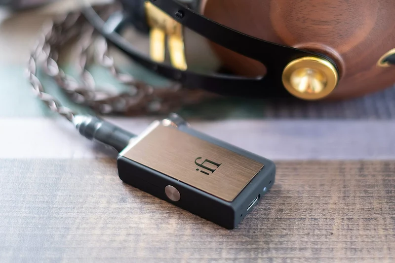iFi Audio Goblu - DAC Portatif Bluetooth miniature ultra léger 26 grammes autonomie 10h