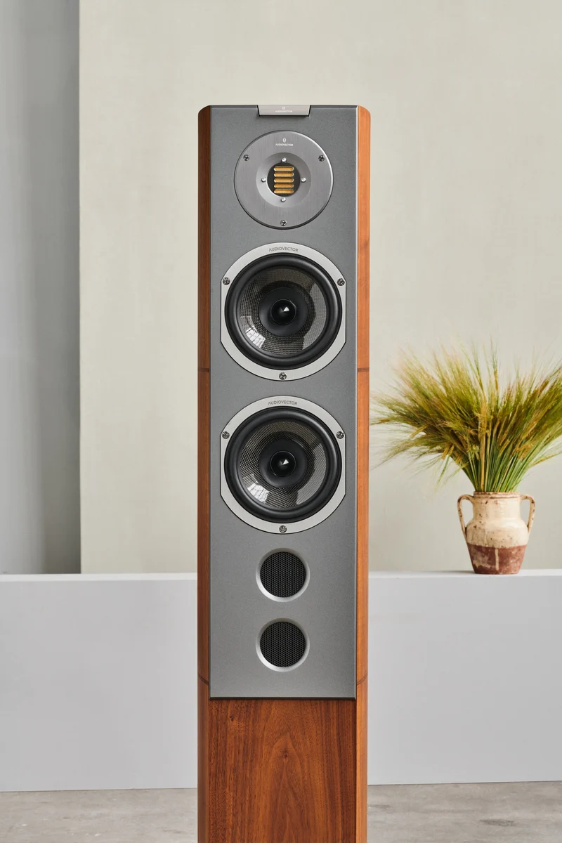 Audiovector R6 Arrete - Enceintes de type colonne sophistiqué pour audiphiles exigeants