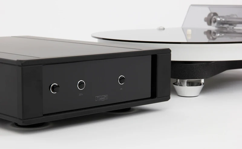 REGA NAIA - Table tournante de référence avec cartouche Aphelion 2