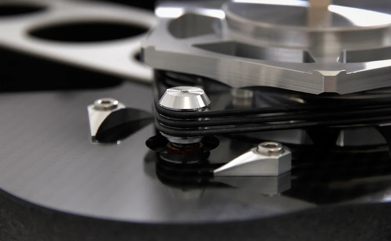 REGA NAIA - Table tournante de référence avec cartouche Aphelion 2