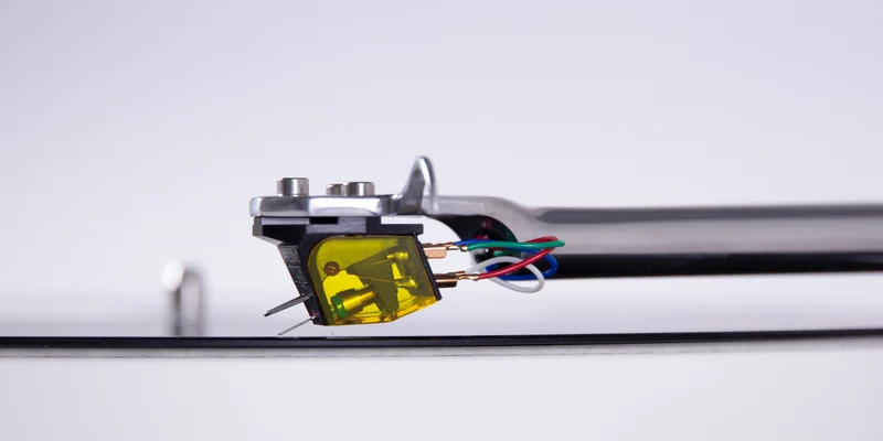 REGA Planar 10 - Table tournante ultime de REGA avec cartouche Aphelion 2