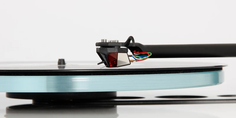 REGA Planar 3 - Table tournante avec cartouche Nd5